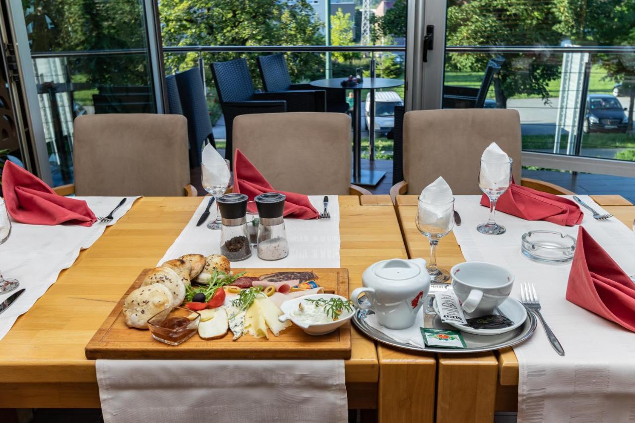 Verdi Rooms Visoko Buitenkant foto